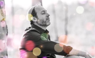 אוריאל מאור בסינגל חדש: פיצוצים בנשמה
