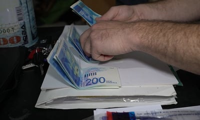 פשיטת המשטרה ומעצר חשודים