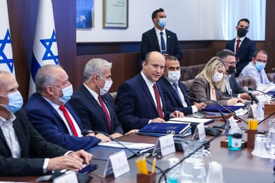 המינימום המתבקש שבישיבות הממשלה יופסק לאלתר להשתמש בחד פעמי ופלסטיק מזהמים.