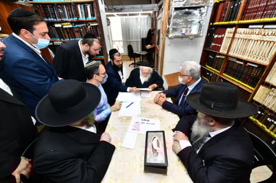 הרופאים בפגישה עם מרן הגר"ח קנייבסקי
