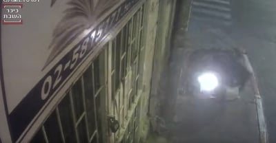 עליית מדרגה במחאות: אלמונים ניסו להצית חנות סלולר