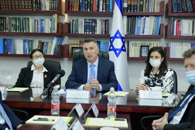 שר המשפטים סער ונשיאת ביהמ"ש העליון חיות בדיון הראשון בוועדה למינוי שופטים