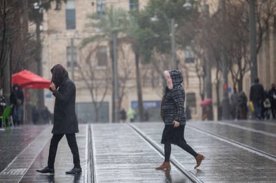 התחזית: רוח חזקה; לקראת הצהריים - גשם