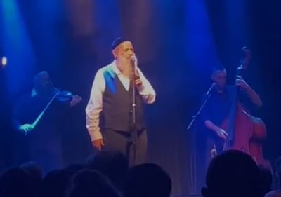 שולי רנד בהופעה אמש