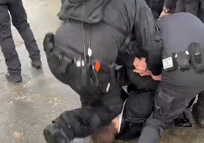 תיעוד מזעזע: ראשו של החרדי מוטח בקרקע
