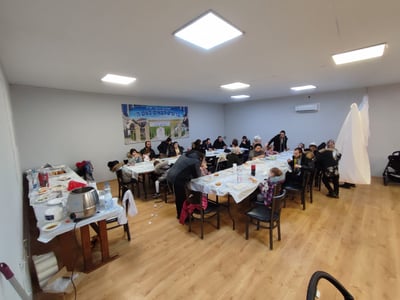 הכנסת האורחים בקאסטירר