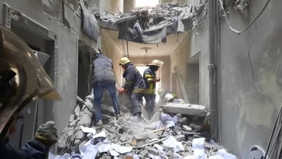 מבנה הופגז; חיפוש אחר נעדרים: "רוסים מפלצות"