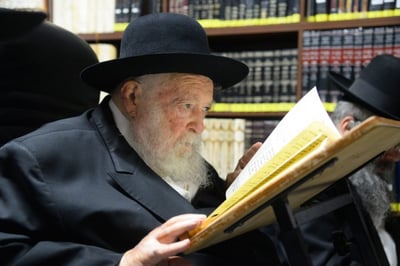 מרן שר התורה בט' באב האחרון