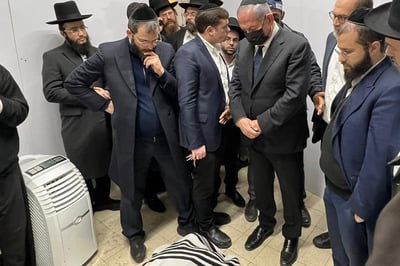 נתניהו ליד מיטת הרב זצ"ל