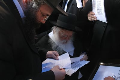 מרן הגר"ח קנייבסקי זצ"ל בבית השונמית בחודש תמוז ה'תשע"ב