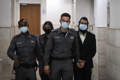 צרפתי מובא לבית המשפט