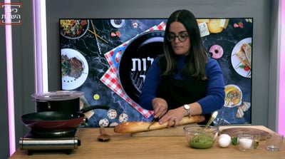 תביאו את המסעדה לבית: ברוסקטה עם אבוקדו וביצה עלומה