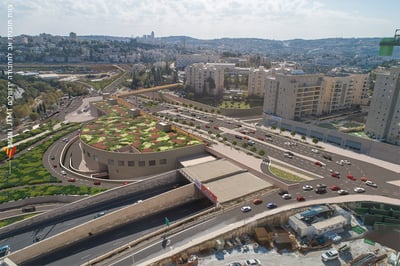 עשרות קילומטרים של שיפוץ והרחבת הכביש