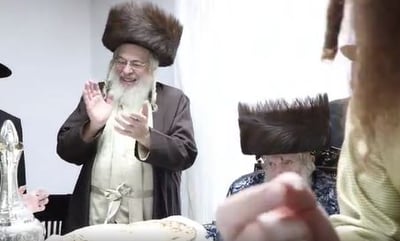 פצח בניגון ושמחת בחגך