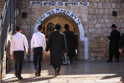 הר מירון, השבוע
