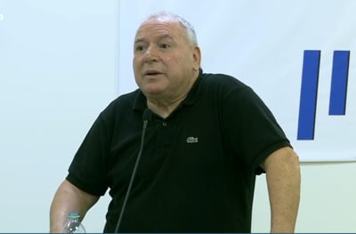 אמסלם מעיד
