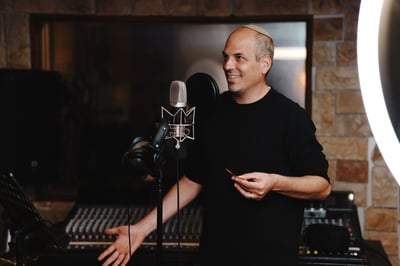 הפתק שנמצא בארנק האם ע"ה הפך לשיר