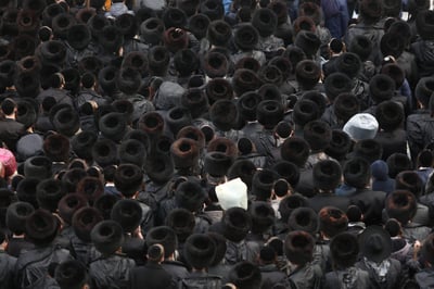 חסידי גור בחתונת נכד האדמו"ר; ארכיון