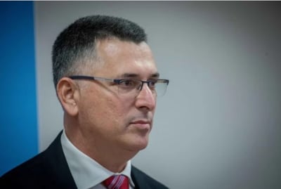 גדעון סער