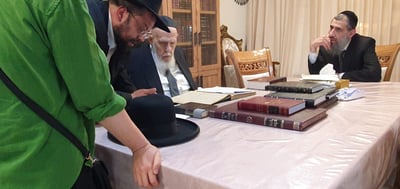 המעוכבת אצל נשיא המועצת