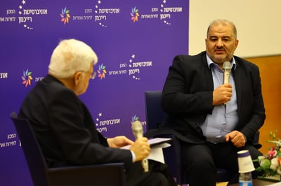 מנסור עבאס, היום