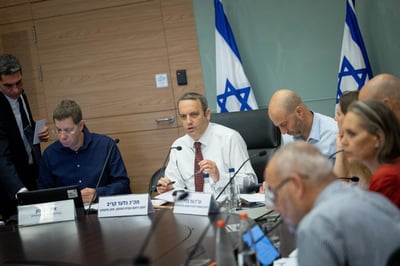 קריב ניסה לעקוף ועורר את זעם האופוזיציה