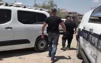 שוטרים פשטו על 3 תחנות דלק לא חוקיות