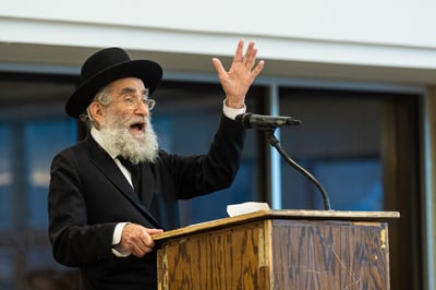 הדרמה בגבעת הישיבה: בהסכמת הצדדים, הגר"ש מרקביץ יקבל ארכה נוספת; האם הבוררות תבוטל?