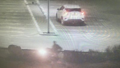 כתב אישום: השליכו בקבוק תבערה על ערבי שישב על חוף היום