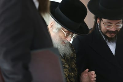 הגאב"ד הגאון רבי יצחק טוביה וייס זצ"ל
