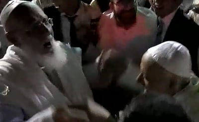 הריקוד המשותף של הגר"ש כהן והגר"ש בעדני במוצאי כיפור