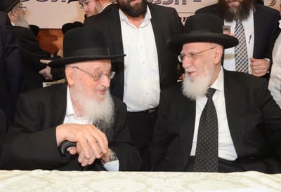 חכם שלום כהן זצוק"ל לצד יבל"א הגרמ"צ ברגמן