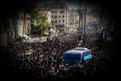 תמונת השבוע: עשרות אלפי מלווים, נשיא מועצת אחד