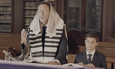שמולי ויוסף שניידר במחרוזת ימים נוראים מרגשת