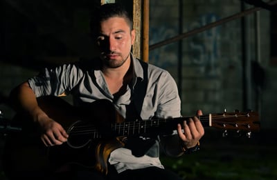 יוני רוק בסינגל קליפ חדש: "Way Back Home"