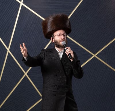 מנחם מושקוביץ בסינגל חדש: "כסא רחמים"