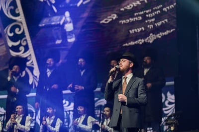 נפתלי קמפה ו-12 אלף משתתפים: "בעבור אבותינו"