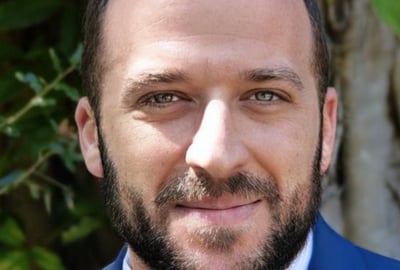 אריה פרייזר בסינגל ביכורים חדש: "מקימי"