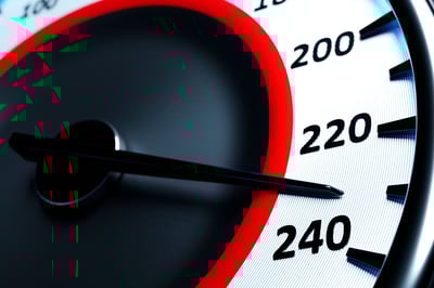 במהירות של 230 ק"מ