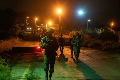 כוחות הביטחון עצרו ארבעה מבוקשים והשיבו אש