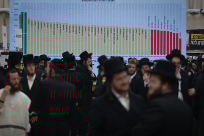 הצצה אל מאחורי הקלעים של מטה אגודת ישראל