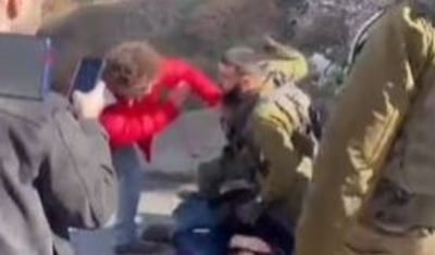 שני פעילי שמאל הורחקו מהעיר חברון לחמישה ימים