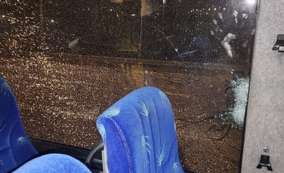מחבלים ירו על אוטובוס בבנימין; אבנים על אוטובוס להתנחלות החרדית