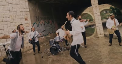 להקת 'אשירה' במחרוזת ריקודים לחנוכה: "מזמור לתודה"