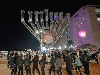 כזה לא ראיתם: כך חוגגים חנוכה באשדוד