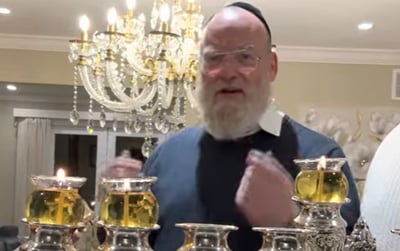 האזינו ל"יוונים" מתוך האלבום החדש "נוסטלגיה"