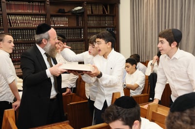 הרב יצחק קולדצקי מסר שיחת חיזוק מיוחדת בישיבת אורייתא
