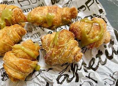 קרואסון פיסטוק מטוגן