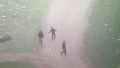 יידוי אבנים על ידי החשודים לעבר כלי רכב חולפים ומעצר החשודים