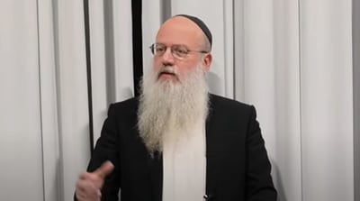 האדמו"ר שהתוודה בפני חסידיו: "גם אני ילד" • צפו
